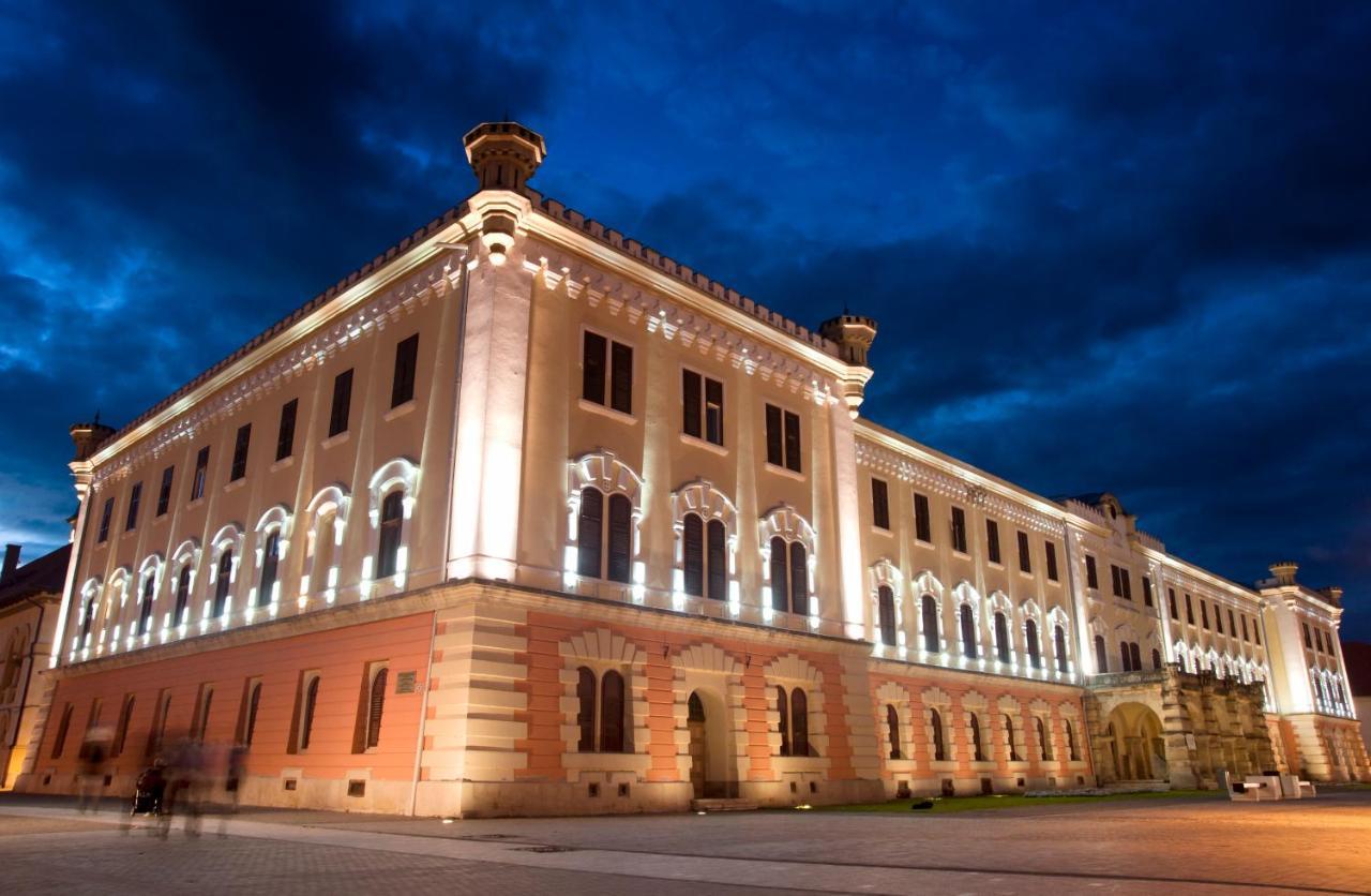 Hortenzia Алба Юлия Екстериор снимка